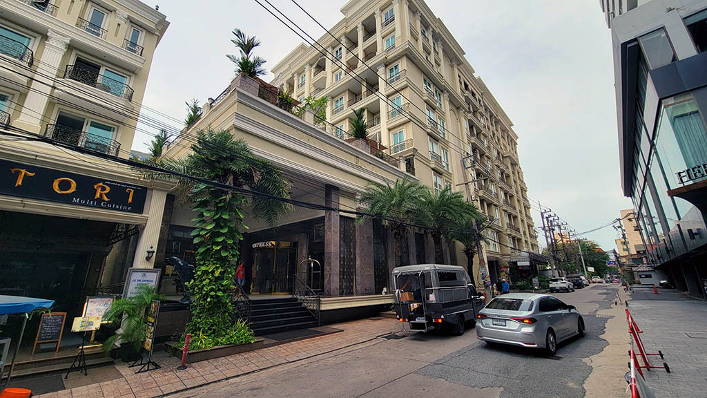 LK The Empress exterior.