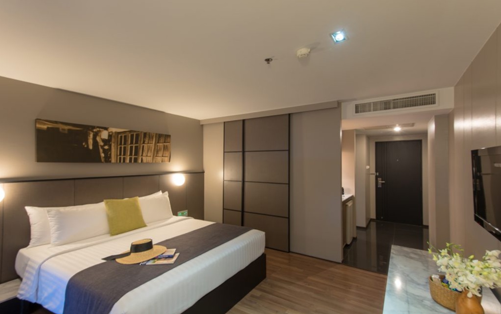 A room in the guest-friendly Page 10 Hotel in Pattaya